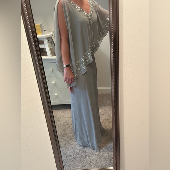 J Kara women’s formal dress - Size 6 - Picture 7 of 13